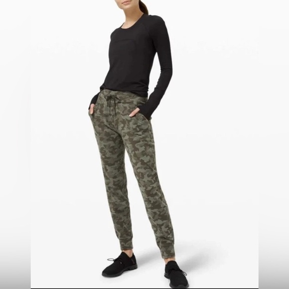 Lululemon Ready to Rulu Jogger 29” Heritage Camo Dark Olive Green Twill 2 - Picture 2 of 13
